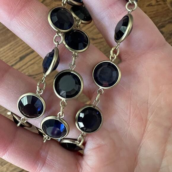 New with tags Chico's Lariat Royal Blue Faceted Gold Tone Station Necklace - Picture 5 of 6